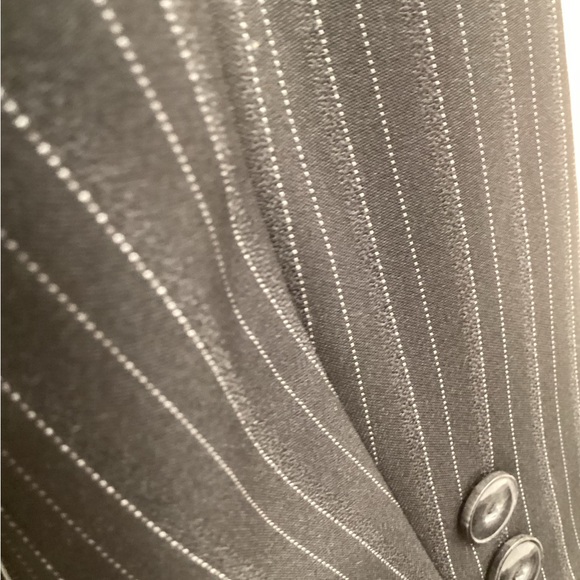 Stunning Ladies Pin Striped Dress with Blazer - Picture 6 of 7